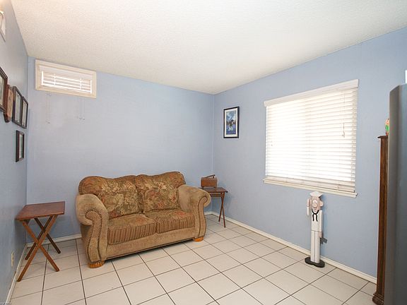 5th image of 2727 Hollister St