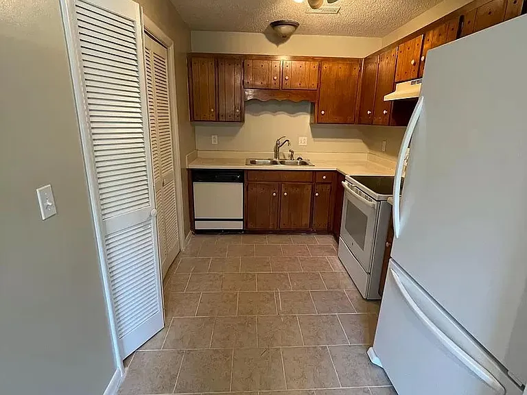 812 Netherlands Dr — Photo 10