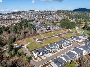 12801 SE Foxwood Ln, Happy Valley, OR