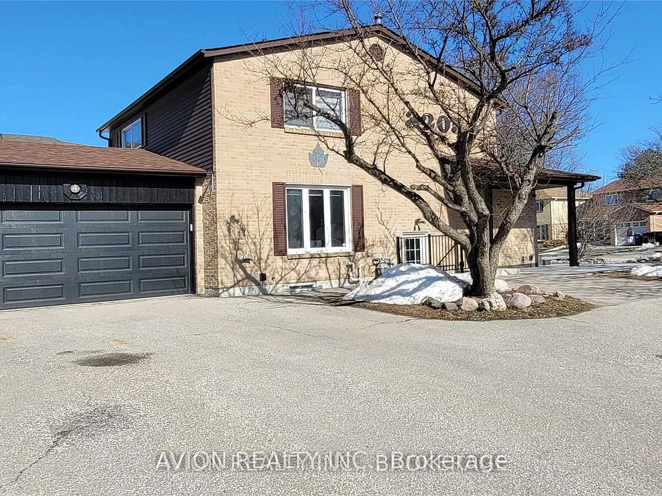 1st image of 3205 Anderson Cres #Basement