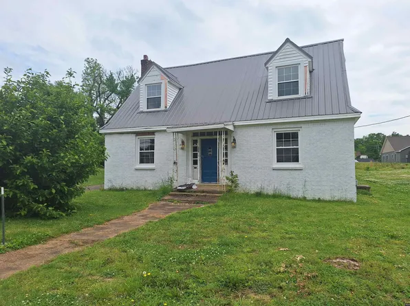 228 E Maple St, Dresden, TN 38225