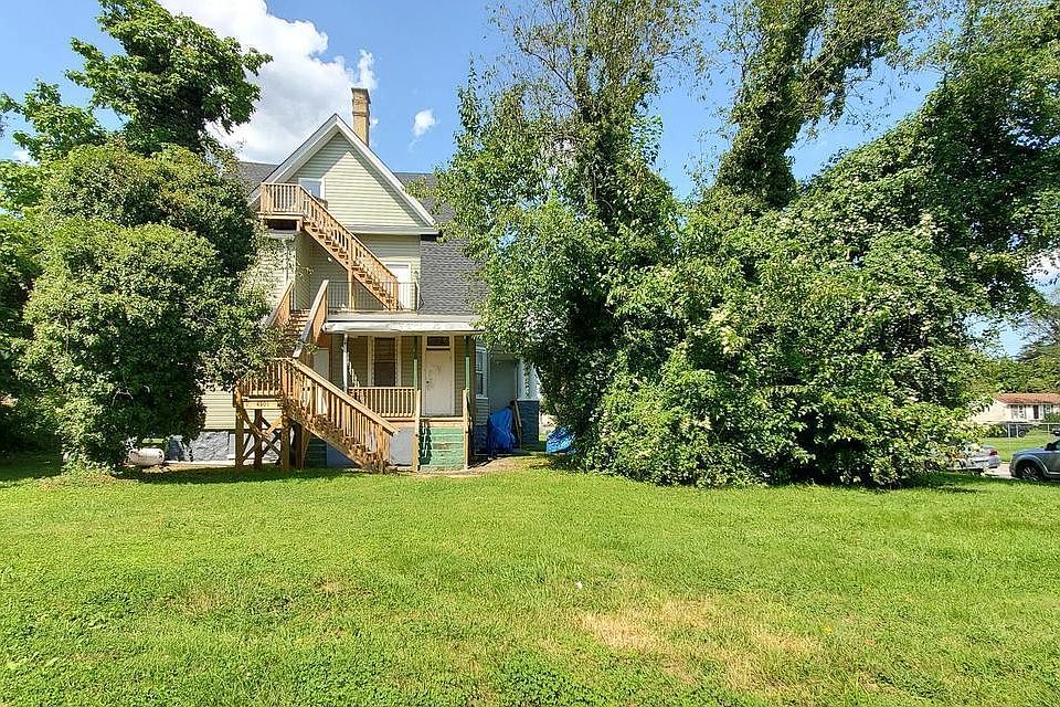 2nd image of 4101 Groveland Ave #2
