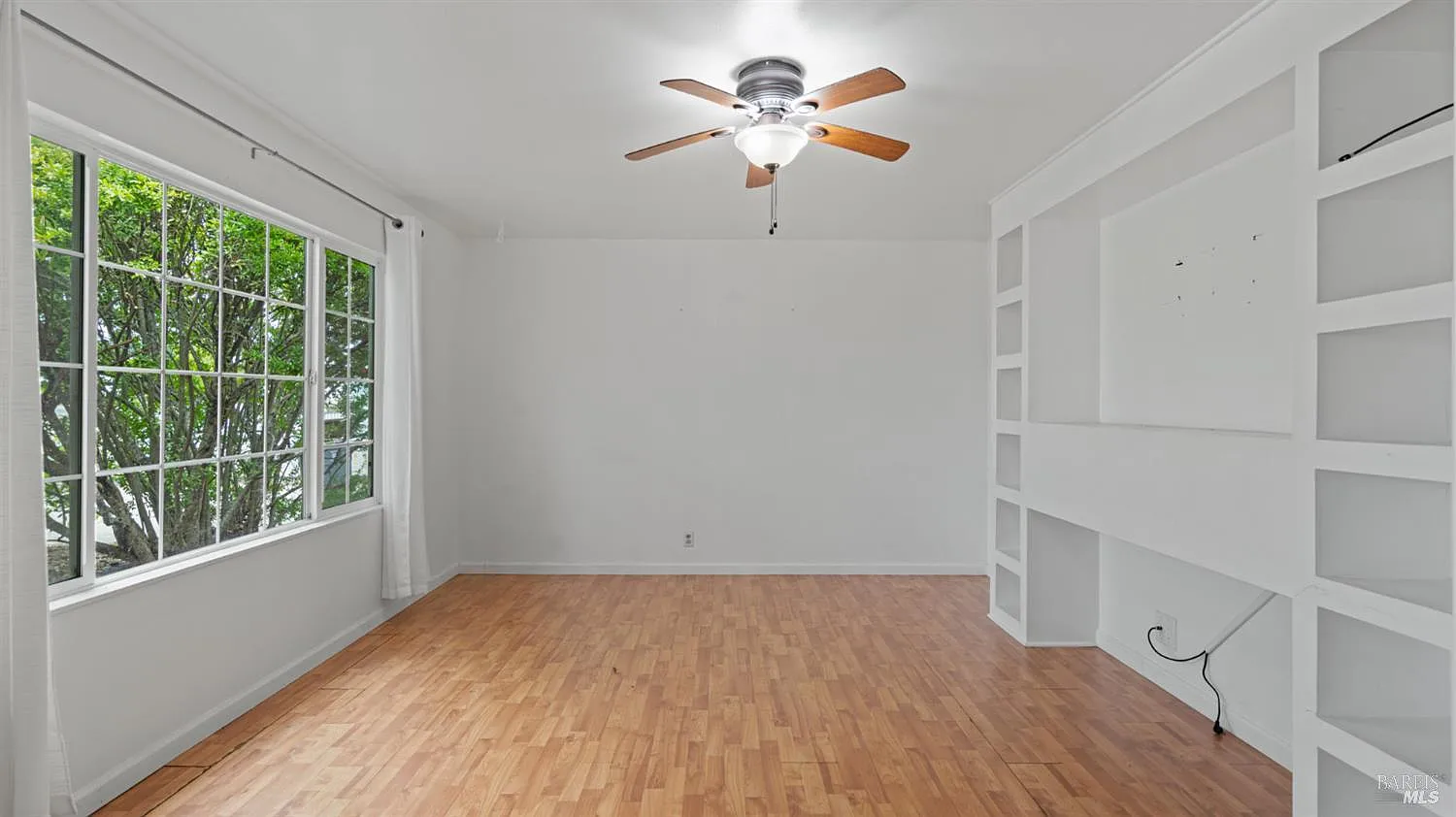 304 S Mcdowell Boulevard - Photo 7