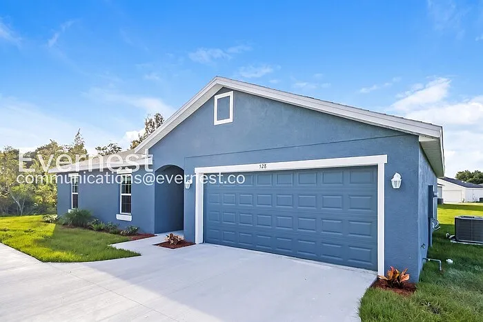 4 bed, 2.0 bath, 1634 sqft, $1,995 — Photo 3