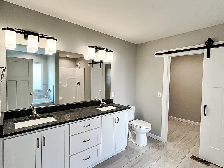 855 S Eastridge — Photo 6