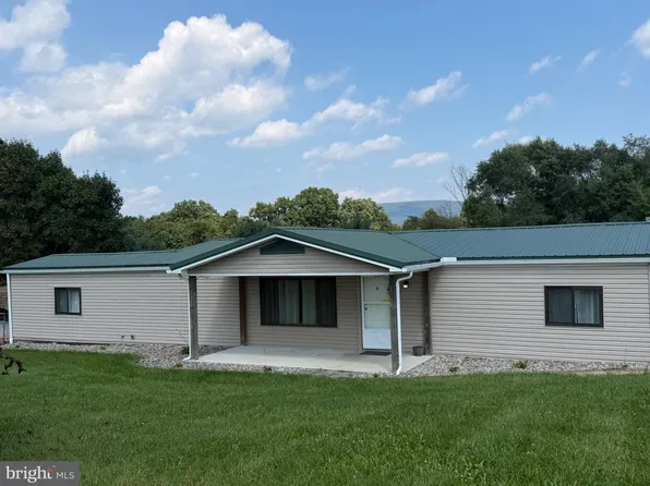 2 Middle Acres, Newville, PA 17241