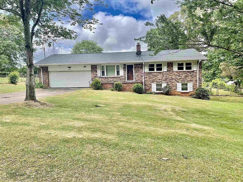 1st image of 409 Zellen Dr