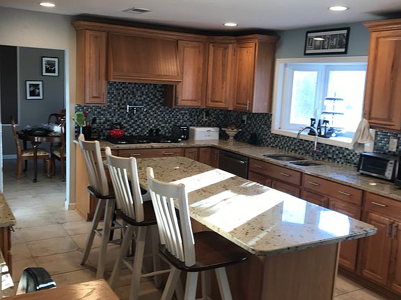 Kitchen Facing Dinning Room