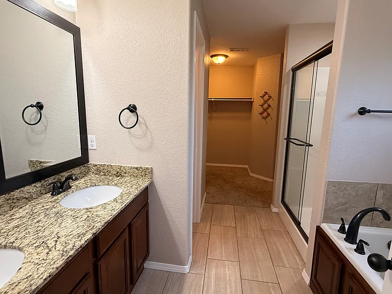 608 Ridge Point Dr — Photo 12