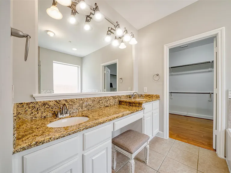 5619 Riverstone Crossing Dr — Photo 24