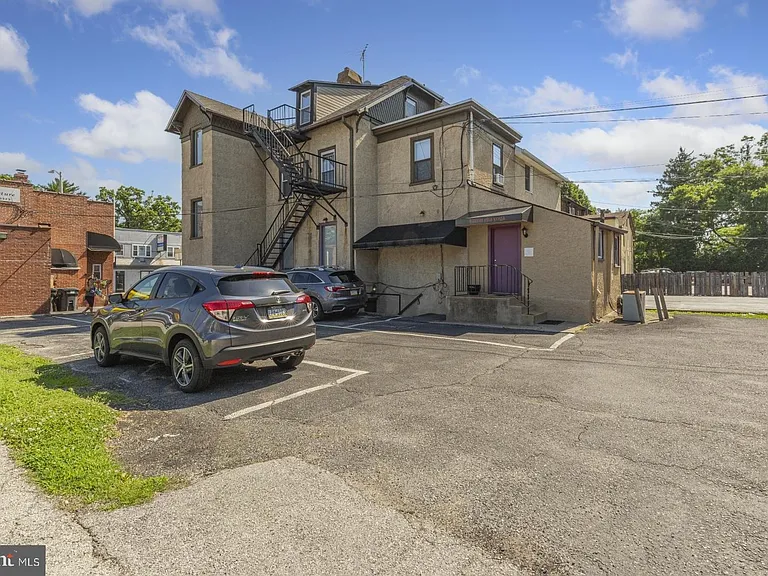 158 Montgomery Ave #3 — Photo 15