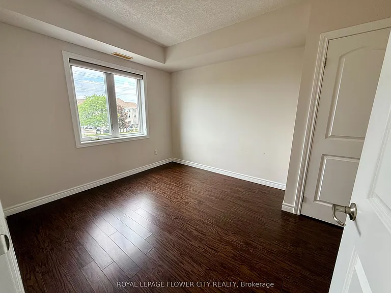 886 Golf Links Rd #204 — Photo 8