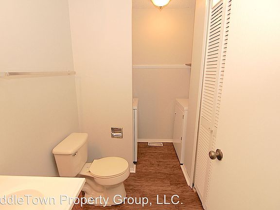 5th image of 301 W Tower Ct APT 2