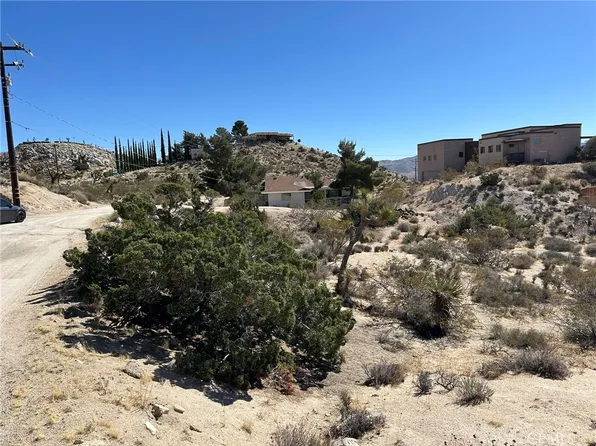 2 Buena Suerte Rd #37, Yucca Valley, CA 92284