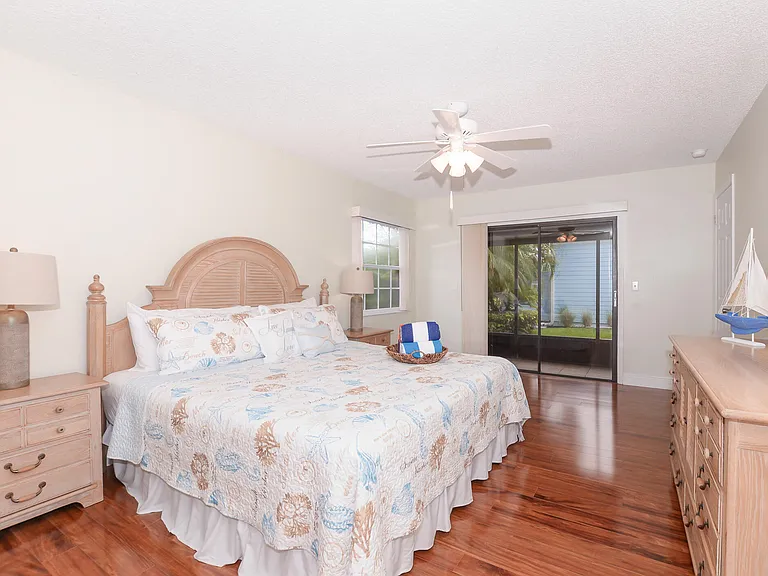 3267 NE Catamaran Ter — Photo 20