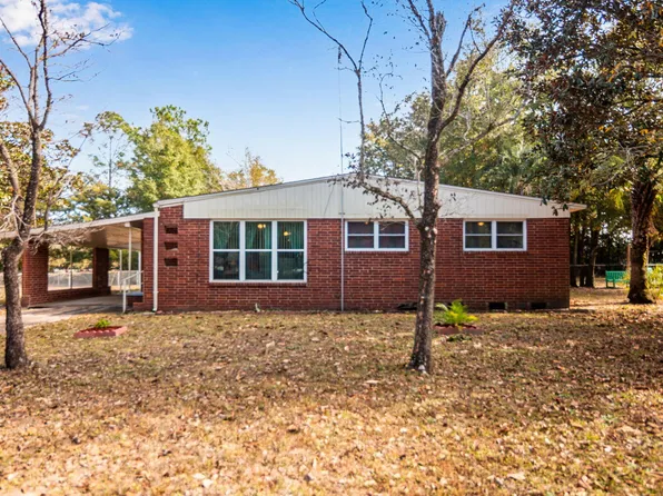 103 Adkinson Dr, Crestview, FL 32536