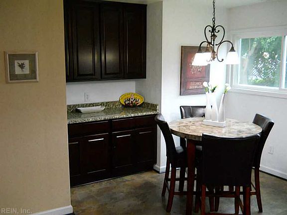 5th image of 2921 Doris Ave
