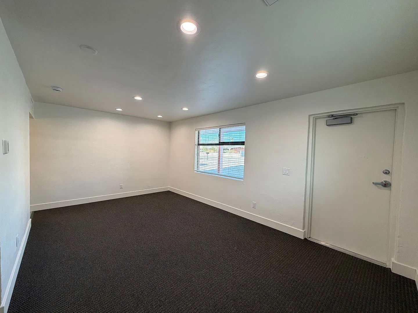 6th1741 — Photo 3
