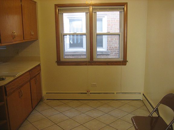 Kitchen Eating Area