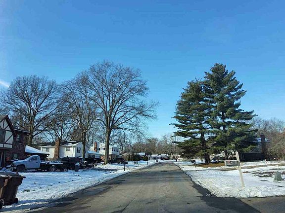 5th image of 851 Meadow Ridge Dr