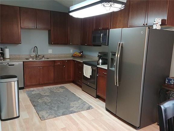4th image of 5305 NW 89th Ct