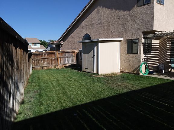 3rd image of 12270 Stonegate Cir