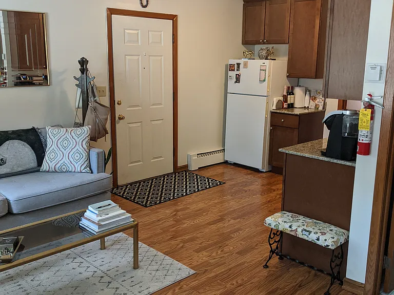 830 Laurel Ave #6 — Photo 6