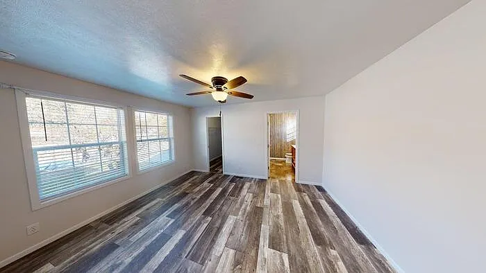 331 Continental Ave — Photo 9