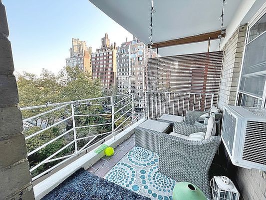 1st image of 110 E End Ave APT 8H