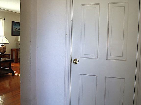 3rd image of 1010 Josephine St
