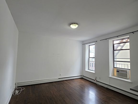 3rd image of 302 Manhattan Ave Unit 5G