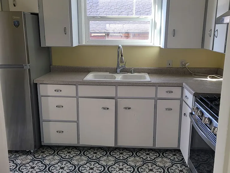 2348 Vine Ave — Photo 20