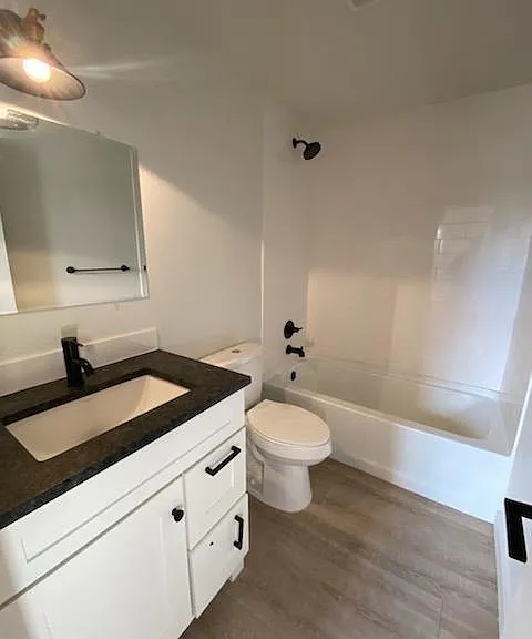 3216 W Anderson St #104 — Photo 7
