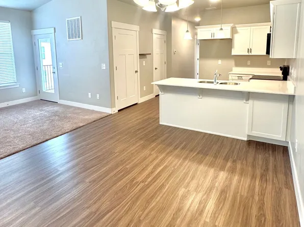 884 N Van Dyne Dr #E-304, Saratoga Springs, UT 84045