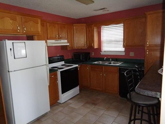 3rd image of 803 Mount Vernon Ave