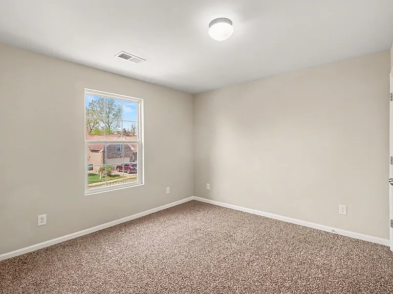 1042 Countess Ln — Photo 23