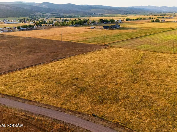 6 Crossfire Trl, Fairview, WY 83119