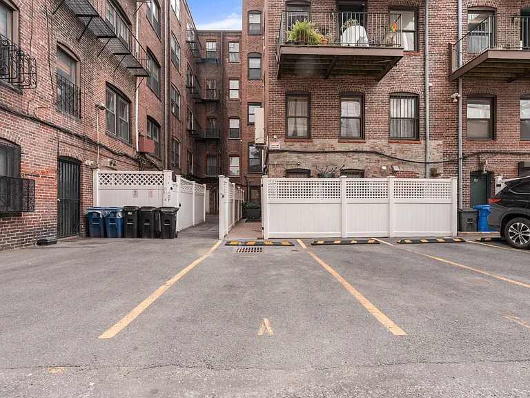 61 Saint Botolph St #61 — Photo 44
