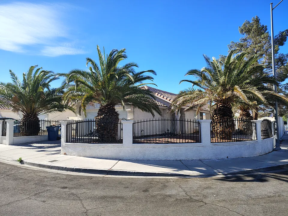 5408 Moonstruck Ave