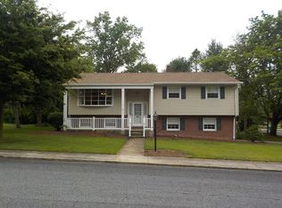 172 Early Ave, Gettysburg, PA 17325