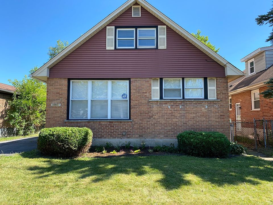 1st image of 16921 Glen Oaks Dr
