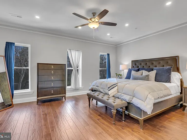 1167 Morse St NE #1 — Photo 25