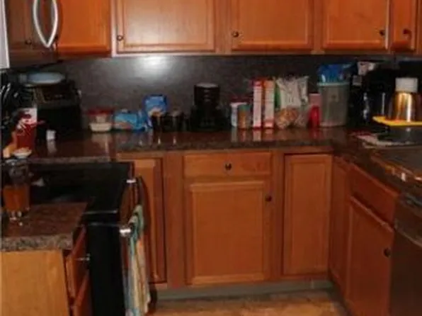 107 Manhattan St, Ashley, PA 18706