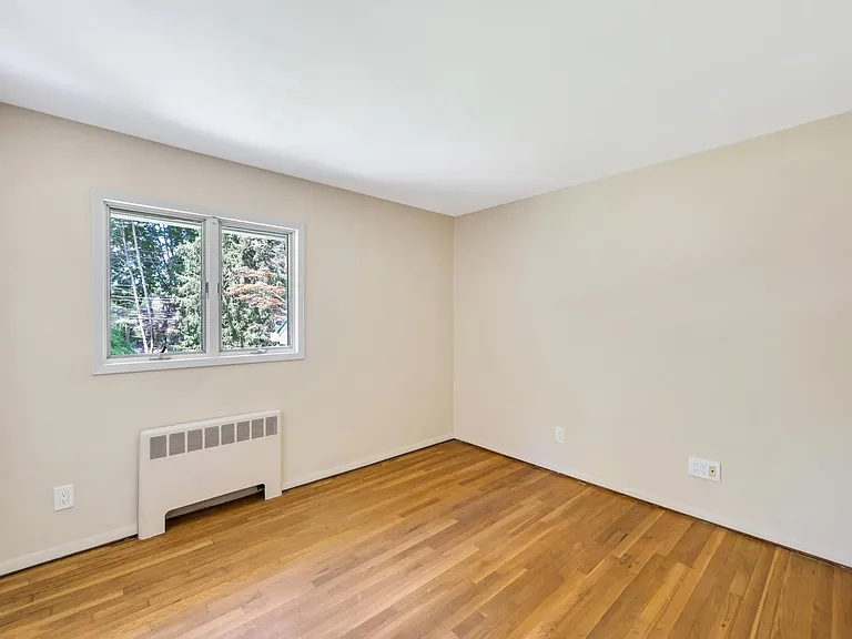 336 Dix Hills Rd #1 — Photo 6