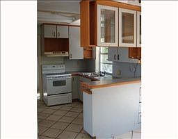 3rd image of 354 SW 35th Ave