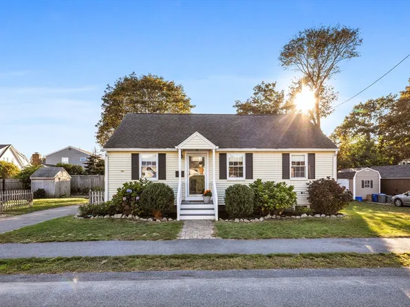 13 Parsons Dr, Beverly, MA 01915