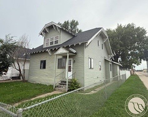 1st image of 124 Lincoln Ave NW