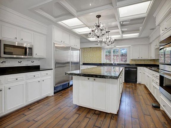 5th image of 1800 Aberdeen Ave