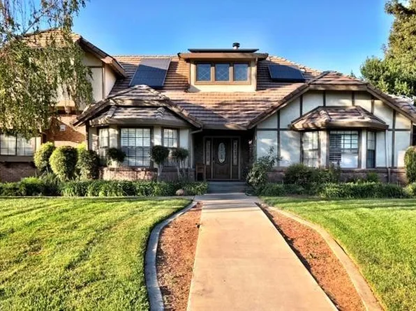 9925 Poppy Hills Dr, Oakdale, CA 95361