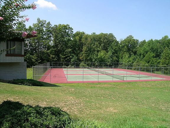 Neighborhood Tennis Courts